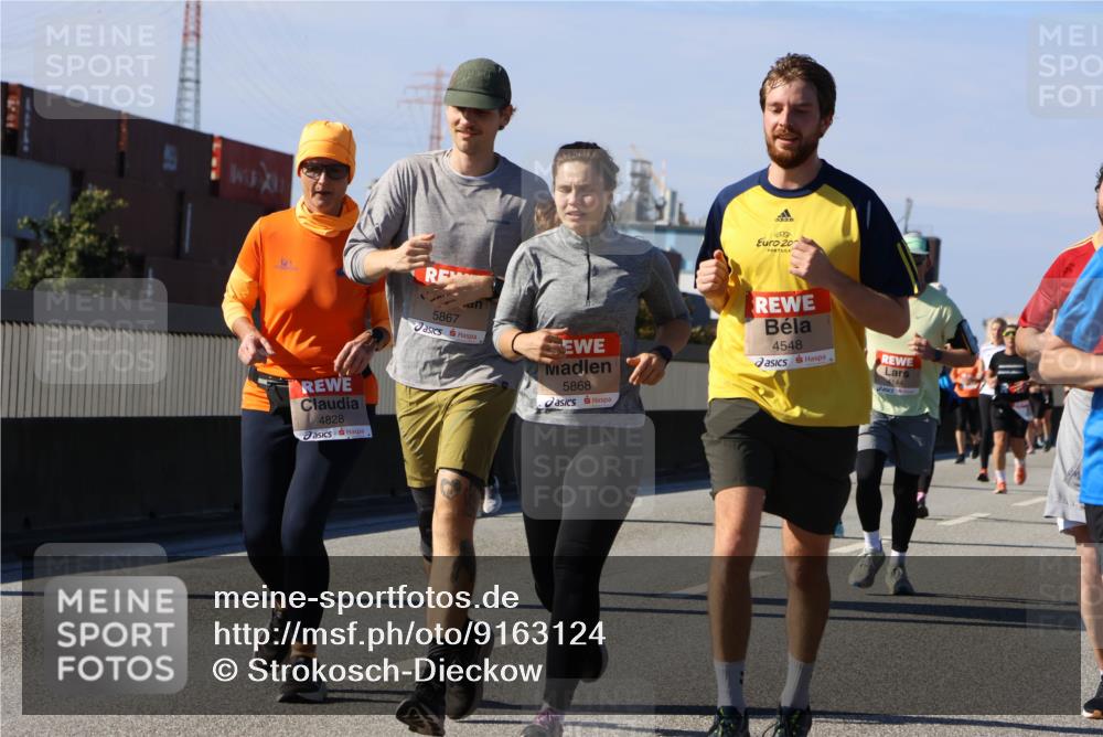 03.10.2025 - Köhlbrandbrückenlauf Strokosch-Dieckow http://msf.ph/oto/9163124 03.10.2025 13:00:51 Position 3 4828, 20, 5867, 5868, 4548 meine-sportfotos.de