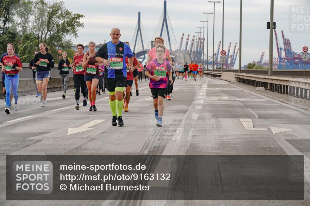 03.10.2025 - Köhlbrandbrückenlauf Michael Burmester http://msf.ph/oto/9163132 03.10.2025 16:09:11 Position 3 6444, 9516, 9518 meine-sportfotos.de