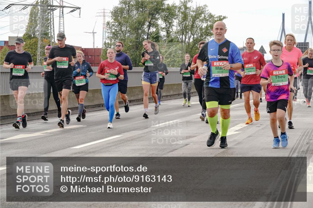 03.10.2025 - Köhlbrandbrückenlauf Michael Burmester http://msf.ph/oto/9163143 03.10.2025 16:09:13 Position 3 7970, 8156, 9516, 8446, 9518 meine-sportfotos.de