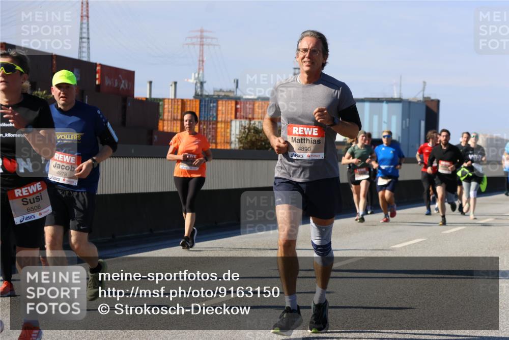 03.10.2025 - Köhlbrandbrückenlauf Strokosch-Dieckow http://msf.ph/oto/9163150 03.10.2025 13:01:02 Position 3 6506, 4978, 4890 meine-sportfotos.de