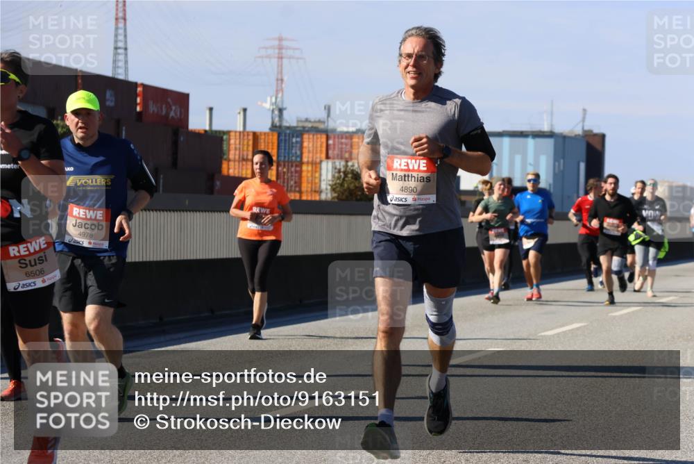 03.10.2025 - Köhlbrandbrückenlauf Strokosch-Dieckow http://msf.ph/oto/9163151 03.10.2025 13:01:02 Position 3 6506, 4978, 4890 meine-sportfotos.de
