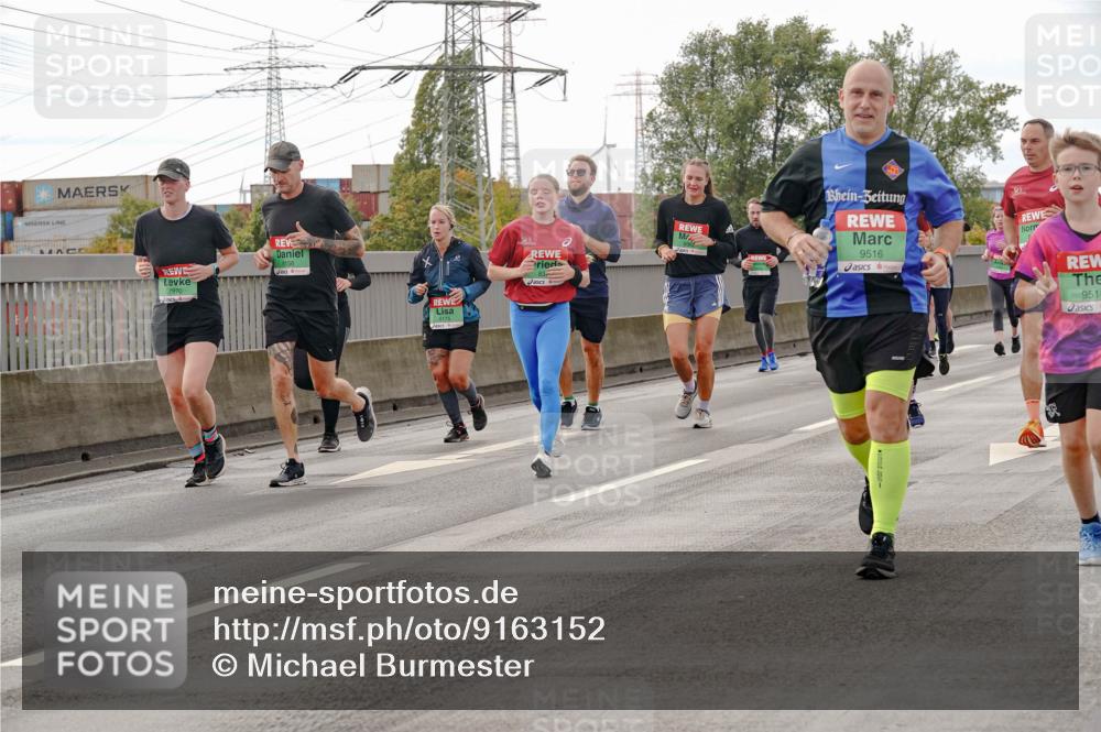 03.10.2025 - Köhlbrandbrückenlauf Michael Burmester http://msf.ph/oto/9163152 03.10.2025 16:09:14 Position 3 8156, 7970, 9516, 951 meine-sportfotos.de