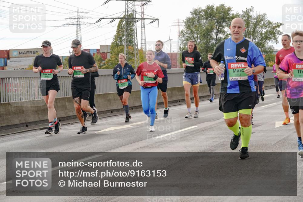 03.10.2025 - Köhlbrandbrückenlauf Michael Burmester http://msf.ph/oto/9163153 03.10.2025 16:09:14 Position 3 7970, 8156, 9516, 951 meine-sportfotos.de