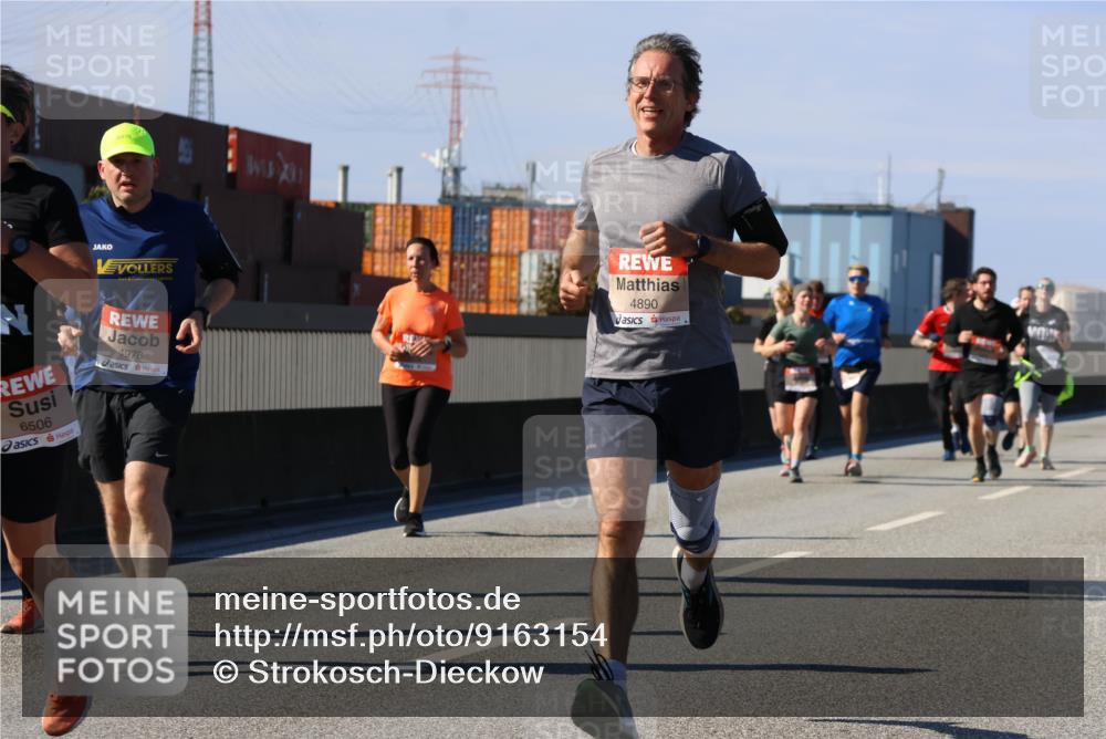 03.10.2025 - Köhlbrandbrückenlauf Strokosch-Dieckow http://msf.ph/oto/9163154 03.10.2025 13:01:02 Position 3 7, 6506, 4978, 4890 meine-sportfotos.de