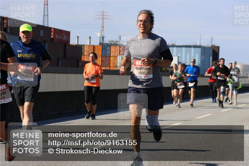 03.10.2025 - Köhlbrandbrückenlauf Strokosch-Dieckow http://msf.ph/oto/9163155 03.10.2025 13:01:02 Position 3 4890, 4978, 506 meine-sportfotos.de