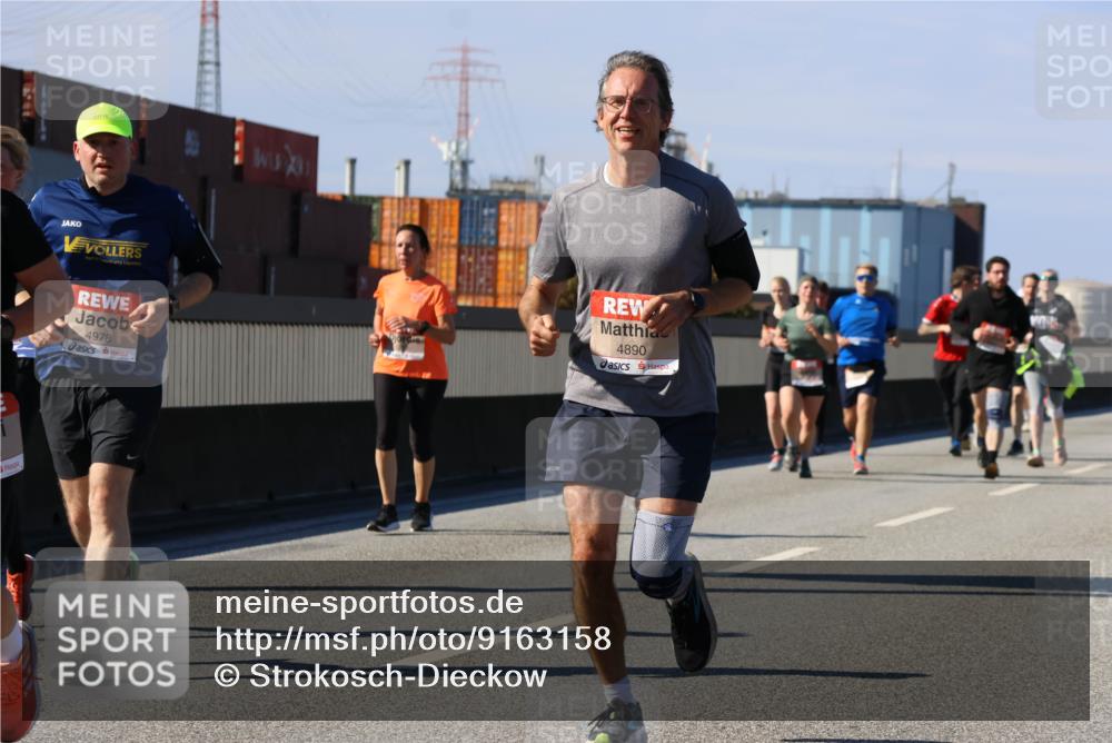 03.10.2025 - Köhlbrandbrückenlauf Strokosch-Dieckow http://msf.ph/oto/9163158 03.10.2025 13:01:02 Position 3 4978, 4890 meine-sportfotos.de