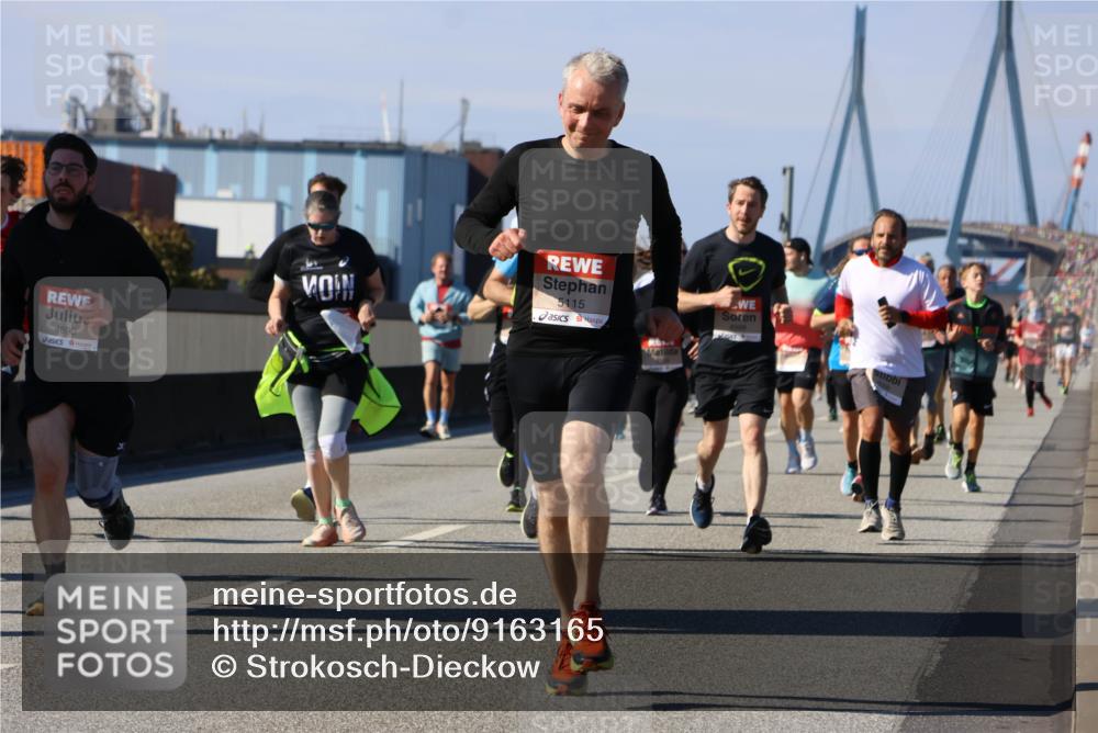 03.10.2025 - Köhlbrandbrückenlauf Strokosch-Dieckow http://msf.ph/oto/9163165 03.10.2025 13:01:08 Position 3 4690, 5115 meine-sportfotos.de