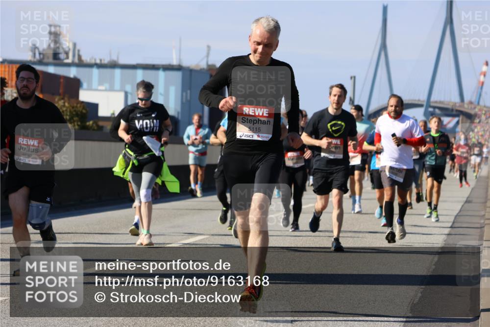 03.10.2025 - Köhlbrandbrückenlauf Strokosch-Dieckow http://msf.ph/oto/9163168 03.10.2025 13:01:08 Position 3 4690, 5115 meine-sportfotos.de