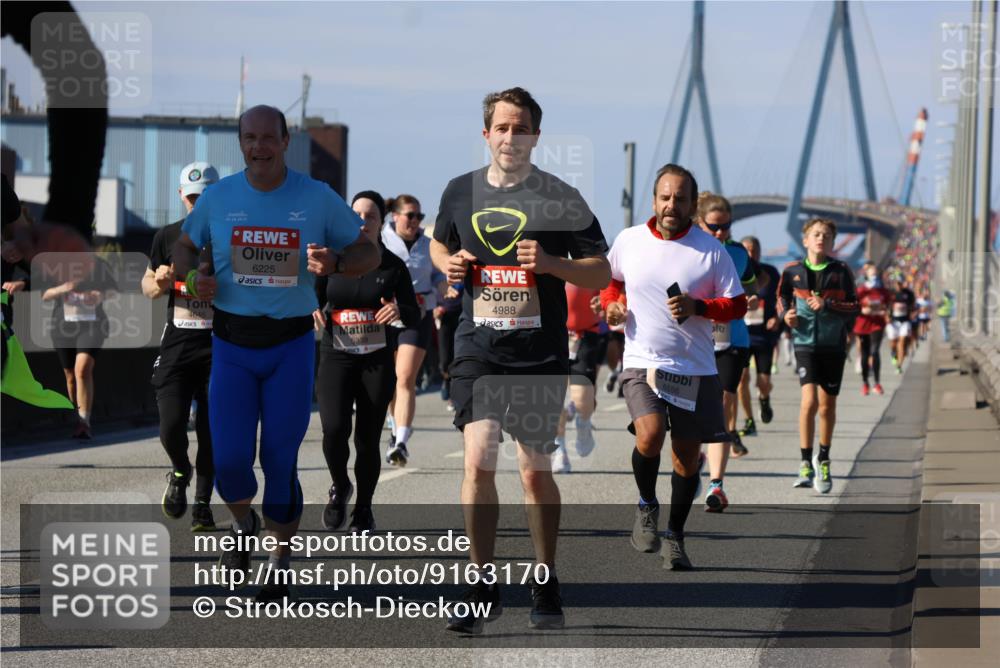 03.10.2025 - Köhlbrandbrückenlauf Strokosch-Dieckow http://msf.ph/oto/9163170 03.10.2025 13:01:10 Position 3 03, 10, 2013, 4645, 6225, 6339, 4988, 6556 meine-sportfotos.de