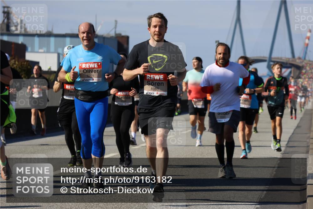 03.10.2025 - Köhlbrandbrückenlauf Strokosch-Dieckow http://msf.ph/oto/9163182 03.10.2025 13:01:10 Position 3 03, 10, 2015, 6225, 4645, 4988, 6556 meine-sportfotos.de
