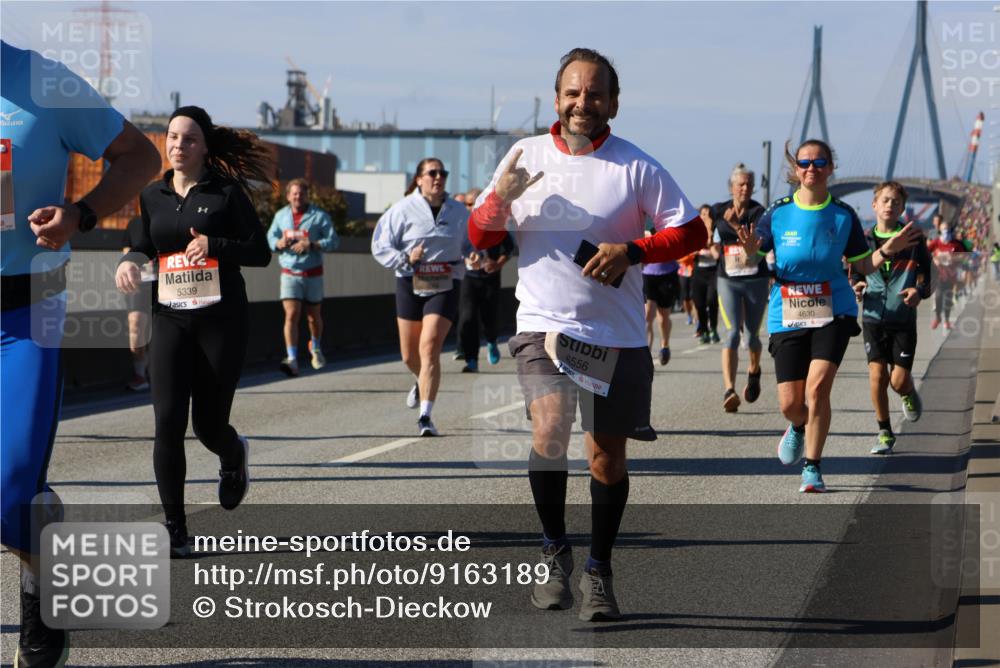 03.10.2025 - Köhlbrandbrückenlauf Strokosch-Dieckow http://msf.ph/oto/9163189 03.10.2025 13:01:14 Position 3 5339, 6556, 4630 meine-sportfotos.de