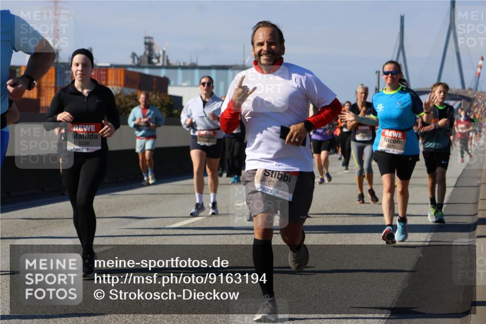 03.10.2025 - Köhlbrandbrückenlauf Strokosch-Dieckow http://msf.ph/oto/9163194 03.10.2025 13:01:14 Position 3 5339, 6556, 4630 meine-sportfotos.de
