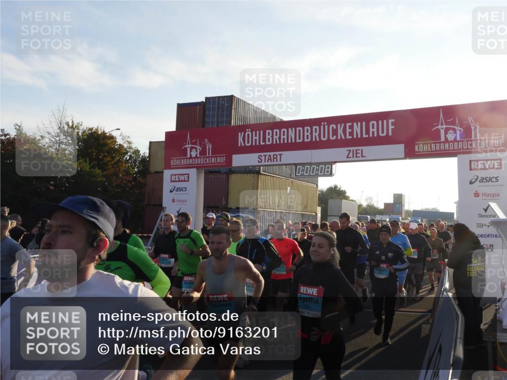 03.10.2025 - Köhlbrandbrückenlauf Matties Gatica Varas http://msf.ph/oto/9163201 03.10.2025 09:00:10 Ziel  meine-sportfotos.de