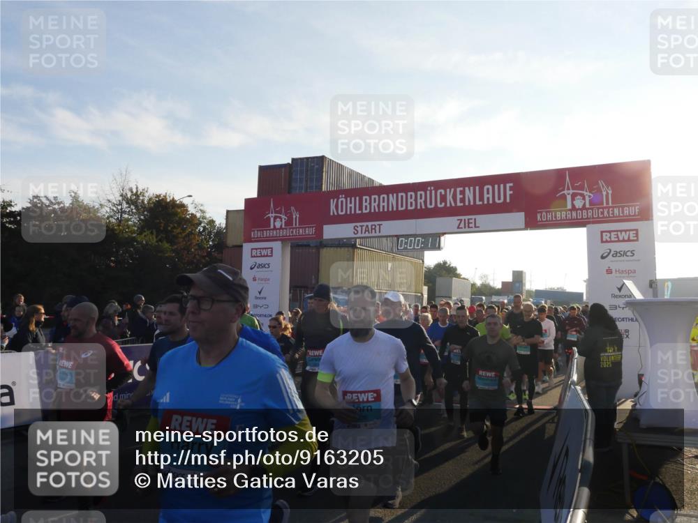 03.10.2025 - Köhlbrandbrückenlauf Matties Gatica Varas http://msf.ph/oto/9163205 03.10.2025 09:00:13 Ziel  meine-sportfotos.de