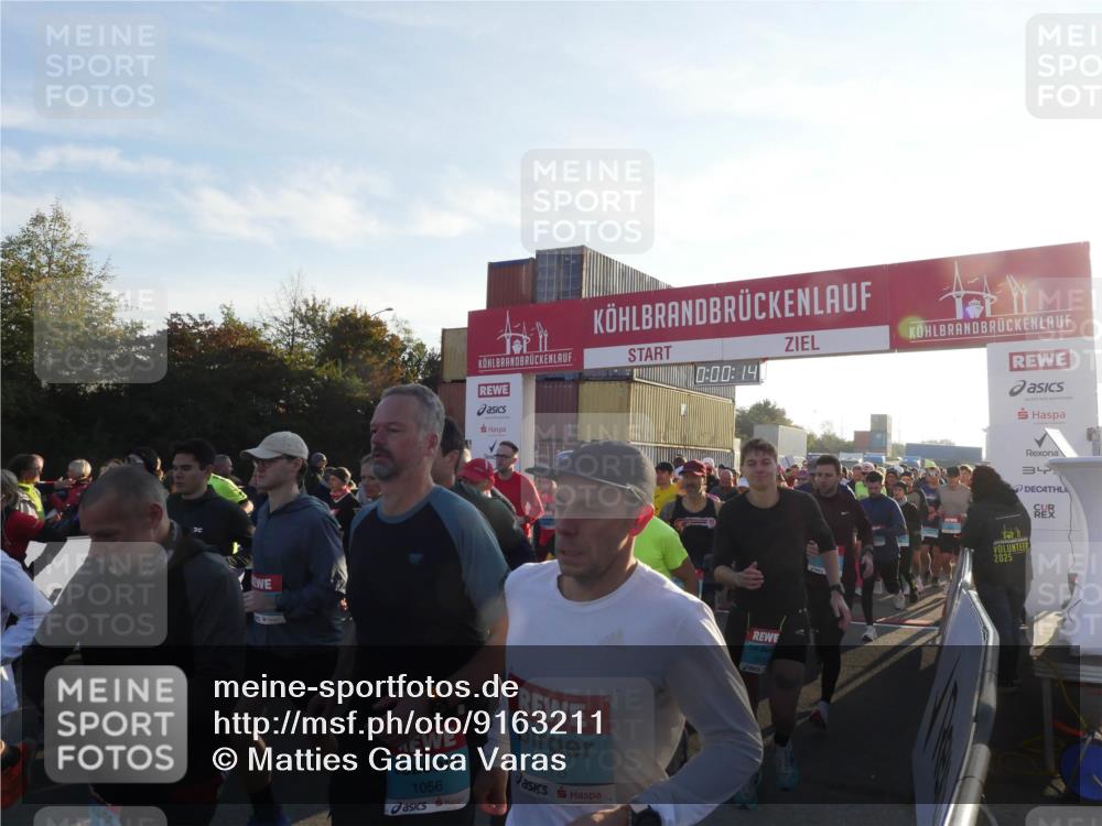 03.10.2025 - Köhlbrandbrückenlauf Matties Gatica Varas http://msf.ph/oto/9163211 03.10.2025 09:00:16 Ziel  meine-sportfotos.de