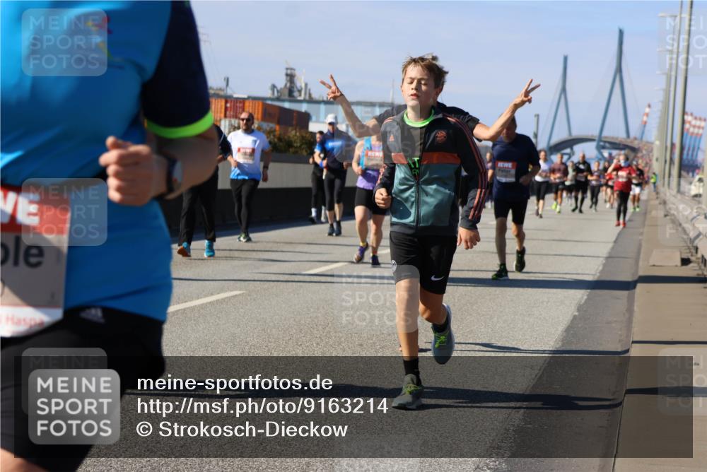 03.10.2025 - Köhlbrandbrückenlauf Strokosch-Dieckow http://msf.ph/oto/9163214 03.10.2025 13:01:19 Position 3  meine-sportfotos.de