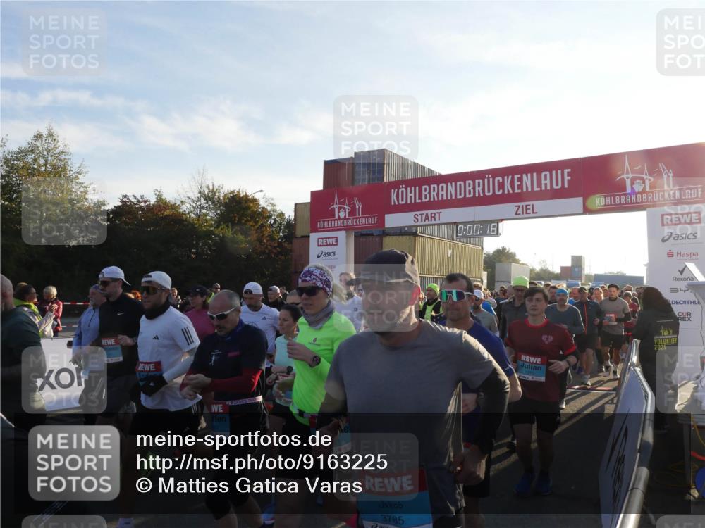 03.10.2025 - Köhlbrandbrückenlauf Matties Gatica Varas http://msf.ph/oto/9163225 03.10.2025 09:00:19 Ziel  meine-sportfotos.de