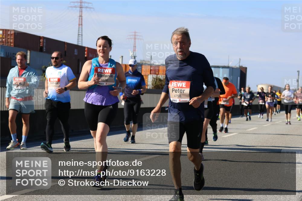 03.10.2025 - Köhlbrandbrückenlauf Strokosch-Dieckow http://msf.ph/oto/9163228 03.10.2025 13:01:23 Position 3 4676, 6084, 4756 meine-sportfotos.de