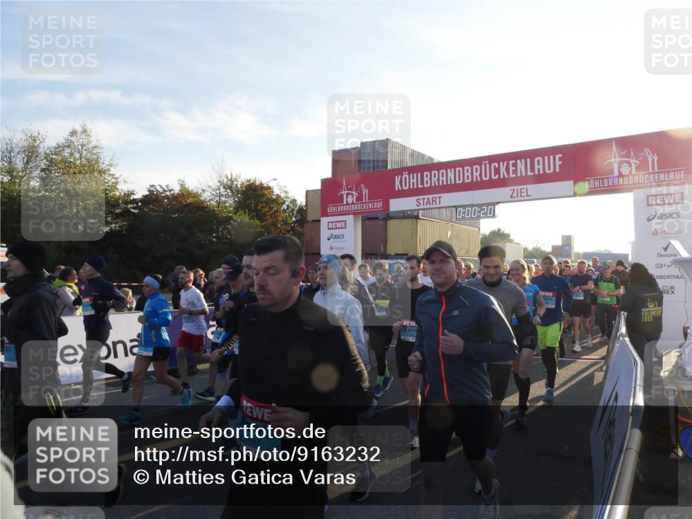03.10.2025 - Köhlbrandbrückenlauf Matties Gatica Varas http://msf.ph/oto/9163232 03.10.2025 09:00:22 Ziel  meine-sportfotos.de