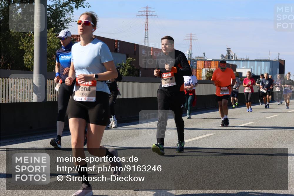 03.10.2025 - Köhlbrandbrückenlauf Strokosch-Dieckow http://msf.ph/oto/9163246 03.10.2025 13:01:26 Position 3 6068, 6286 meine-sportfotos.de