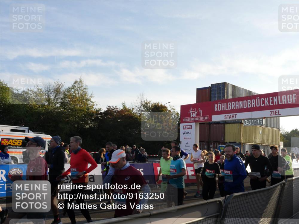 03.10.2025 - Köhlbrandbrückenlauf Matties Gatica Varas http://msf.ph/oto/9163250 03.10.2025 09:00:35 Ziel  meine-sportfotos.de