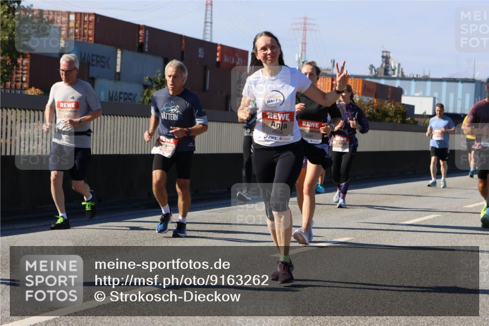 03.10.2025 - Köhlbrandbrückenlauf Strokosch-Dieckow http://msf.ph/oto/9163262 03.10.2025 13:01:33 Position 3 4280, 6573, 4556, 4691 meine-sportfotos.de