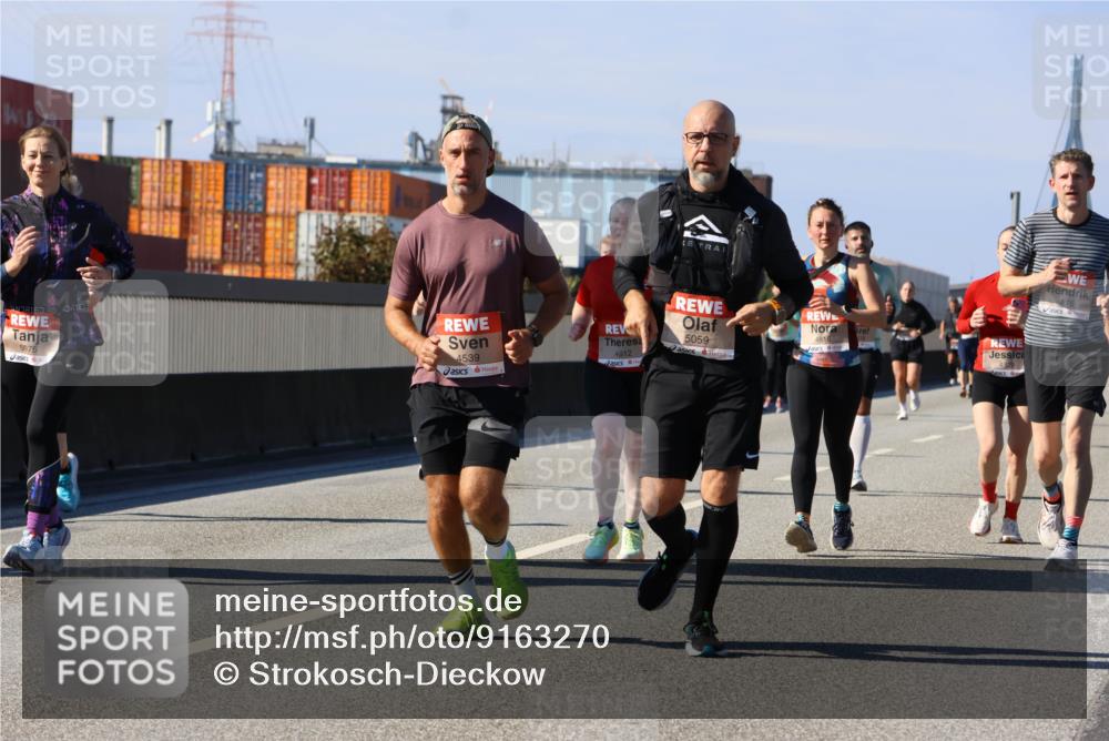 03.10.2025 - Köhlbrandbrückenlauf Strokosch-Dieckow http://msf.ph/oto/9163270 03.10.2025 13:01:35 Position 3 5975, 4539, 4812, 5059, 4816, 4829, 4876 meine-sportfotos.de