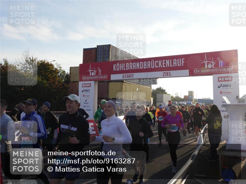 03.10.2025 - Köhlbrandbrückenlauf Matties Gatica Varas http://msf.ph/oto/9163287 03.10.2025 09:00:59 Ziel  meine-sportfotos.de