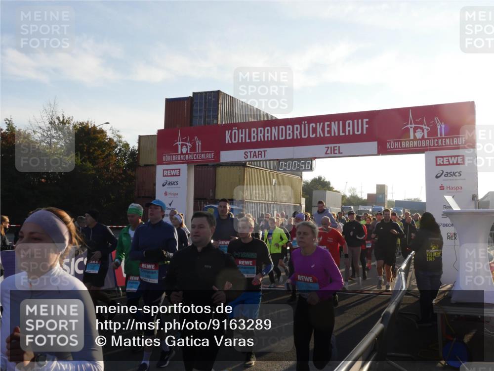 03.10.2025 - Köhlbrandbrückenlauf Matties Gatica Varas http://msf.ph/oto/9163289 03.10.2025 09:01:00 Ziel  meine-sportfotos.de