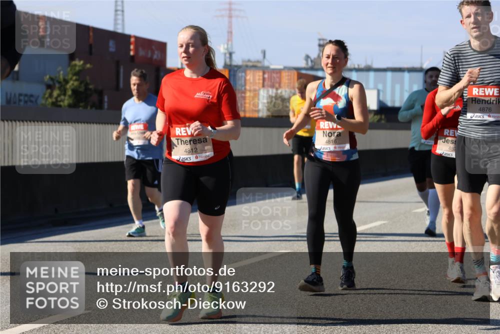03.10.2025 - Köhlbrandbrückenlauf Strokosch-Dieckow http://msf.ph/oto/9163292 03.10.2025 13:01:39 Position 3 4812, 4816, 482, 4876 meine-sportfotos.de