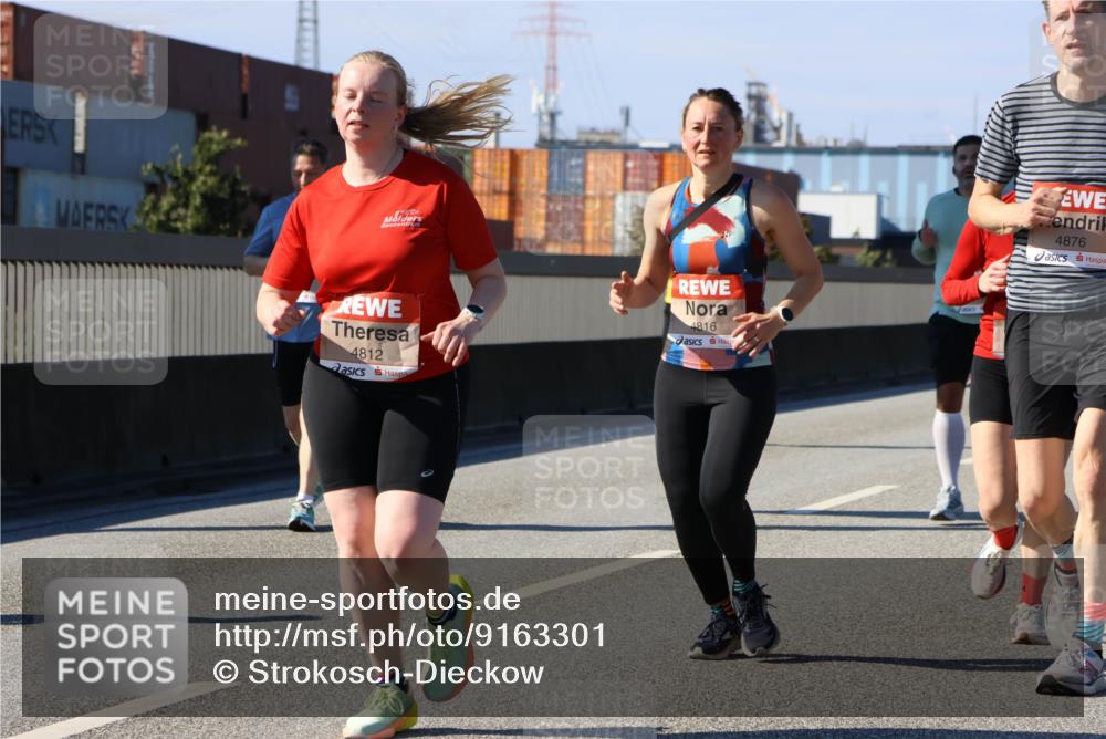 03.10.2025 - Köhlbrandbrückenlauf Strokosch-Dieckow http://msf.ph/oto/9163301 03.10.2025 13:01:39 Position 3 4812, 4816, 4876 meine-sportfotos.de