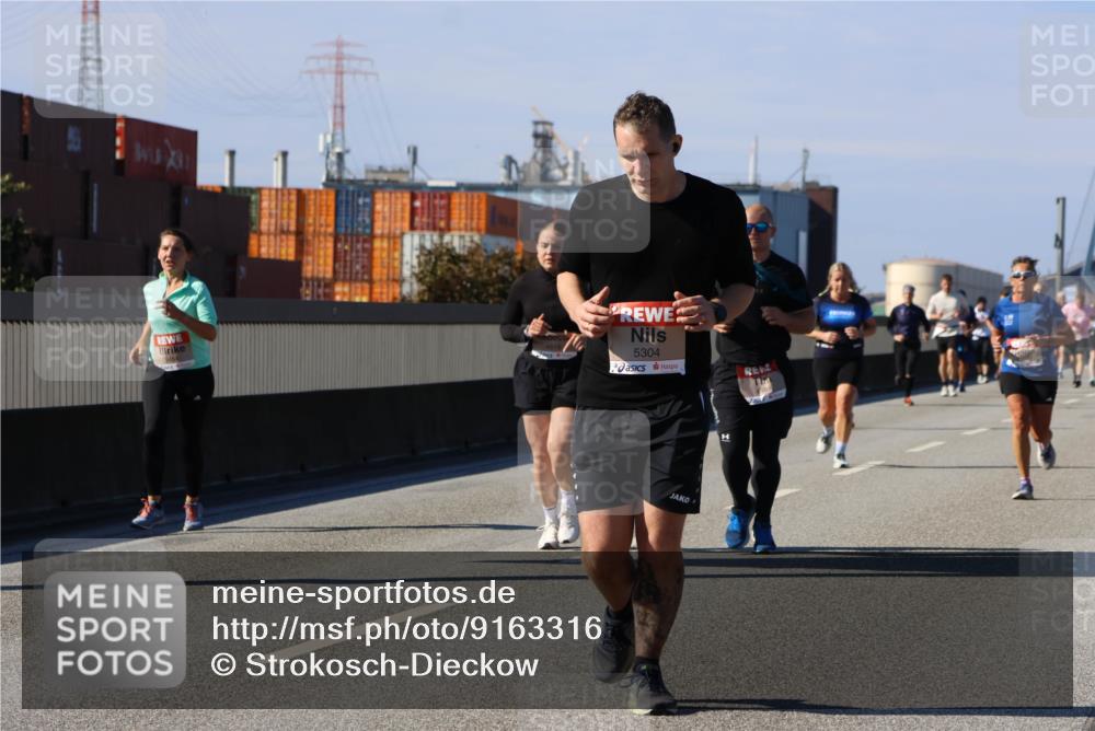03.10.2025 - Köhlbrandbrückenlauf Strokosch-Dieckow http://msf.ph/oto/9163316 03.10.2025 13:01:47 Position 3 5304 meine-sportfotos.de