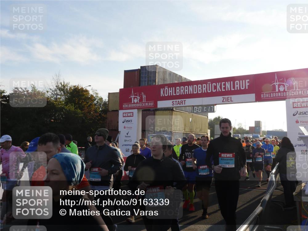 03.10.2025 - Köhlbrandbrückenlauf Matties Gatica Varas http://msf.ph/oto/9163339 03.10.2025 09:01:18 Ziel  meine-sportfotos.de