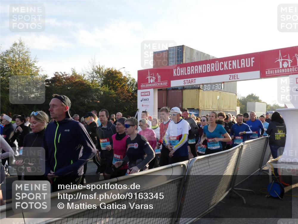 03.10.2025 - Köhlbrandbrückenlauf Matties Gatica Varas http://msf.ph/oto/9163345 03.10.2025 09:01:32 Ziel  meine-sportfotos.de