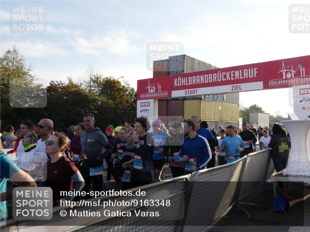 03.10.2025 - Köhlbrandbrückenlauf Matties Gatica Varas http://msf.ph/oto/9163348 03.10.2025 09:01:33 Ziel  meine-sportfotos.de