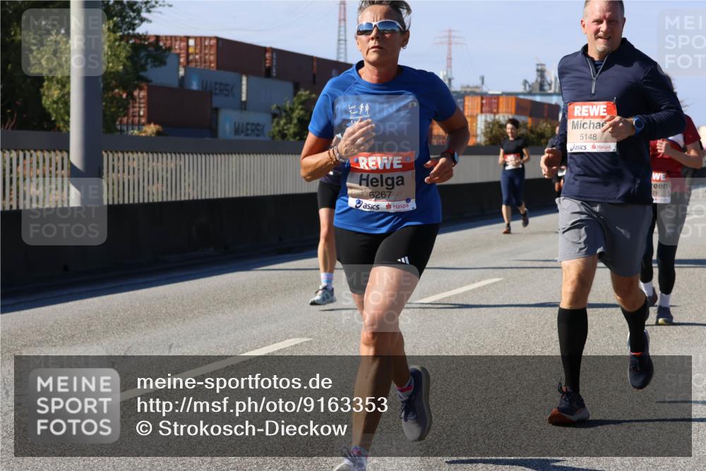 03.10.2025 - Köhlbrandbrückenlauf Strokosch-Dieckow http://msf.ph/oto/9163353 03.10.2025 13:01:55 Position 3 6267, 5148, 71 meine-sportfotos.de