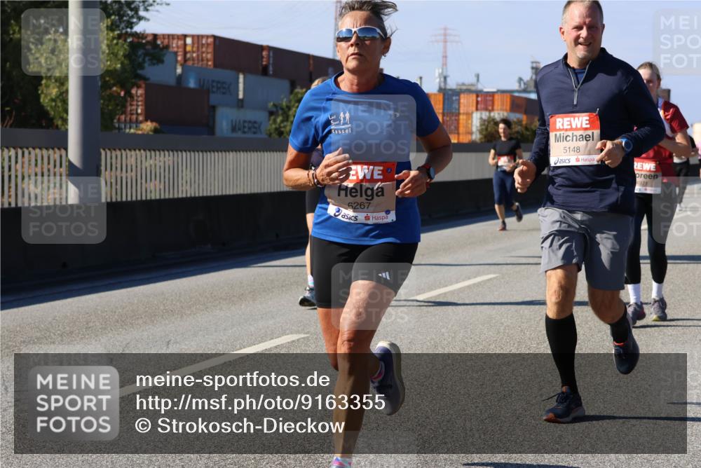 03.10.2025 - Köhlbrandbrückenlauf Strokosch-Dieckow http://msf.ph/oto/9163355 03.10.2025 13:01:55 Position 3 6267, 5148, 4971 meine-sportfotos.de