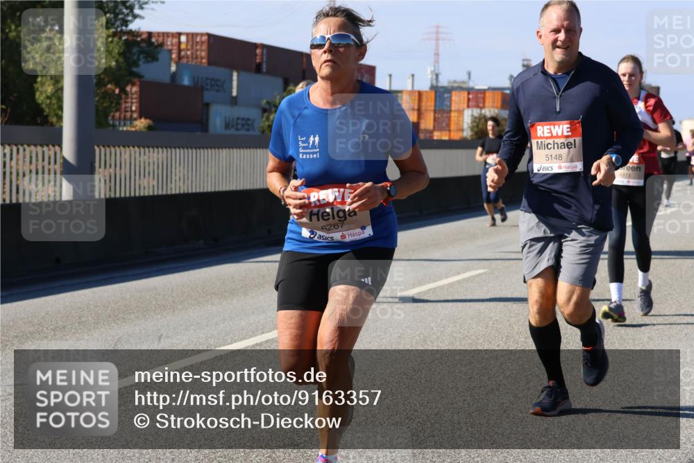 03.10.2025 - Köhlbrandbrückenlauf Strokosch-Dieckow http://msf.ph/oto/9163357 03.10.2025 13:01:55 Position 3 6267, 5148, 4971 meine-sportfotos.de