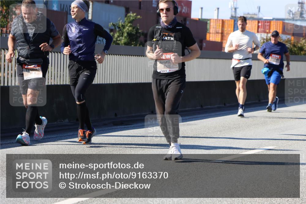 03.10.2025 - Köhlbrandbrückenlauf Strokosch-Dieckow http://msf.ph/oto/9163370 03.10.2025 13:02:03 Position 3 58, 8, 5328 meine-sportfotos.de