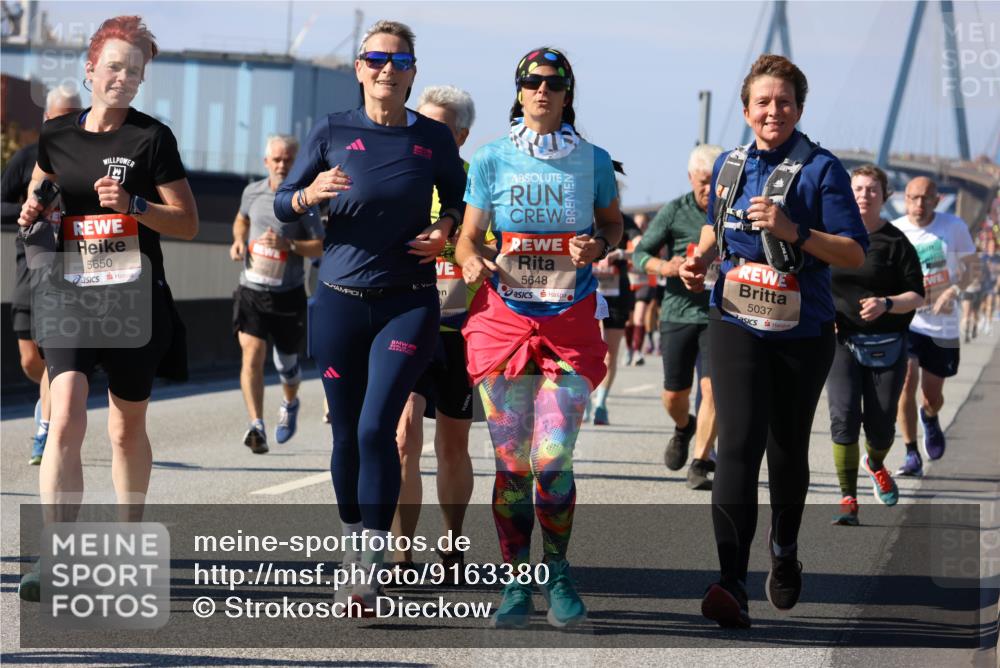 03.10.2025 - Köhlbrandbrückenlauf Strokosch-Dieckow http://msf.ph/oto/9163380 03.10.2025 13:02:09 Position 3 5650, 5648, 5037 meine-sportfotos.de