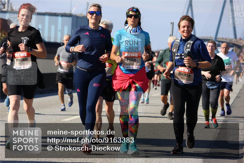 03.10.2025 - Köhlbrandbrückenlauf Strokosch-Dieckow http://msf.ph/oto/9163383 03.10.2025 13:02:09 Position 3 5650, 5648, 5037 meine-sportfotos.de