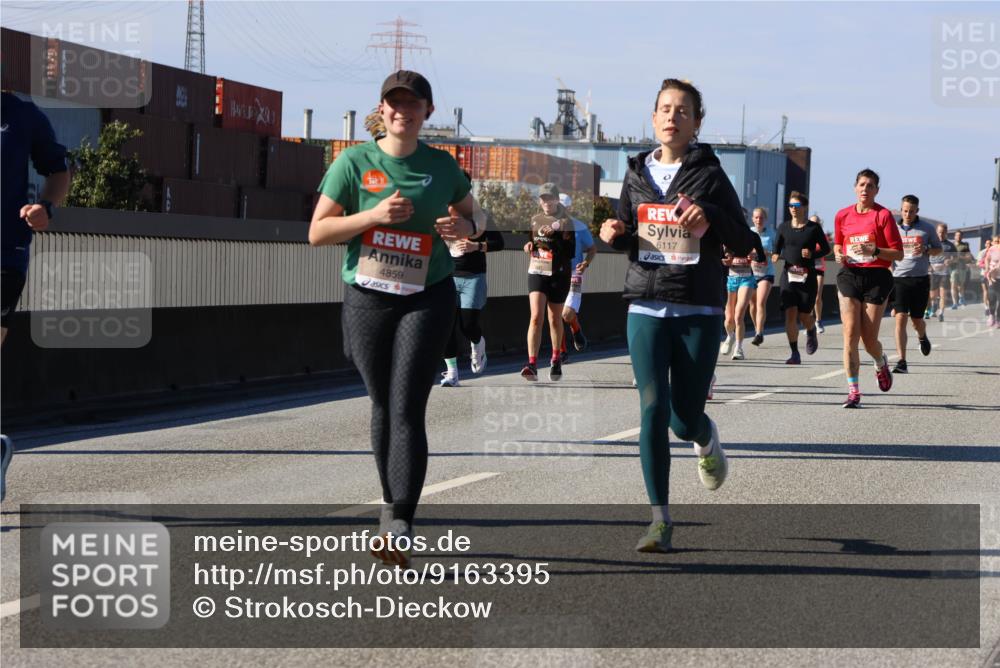 03.10.2025 - Köhlbrandbrückenlauf Strokosch-Dieckow http://msf.ph/oto/9163395 03.10.2025 13:02:22 Position 3 4859, 6117 meine-sportfotos.de
