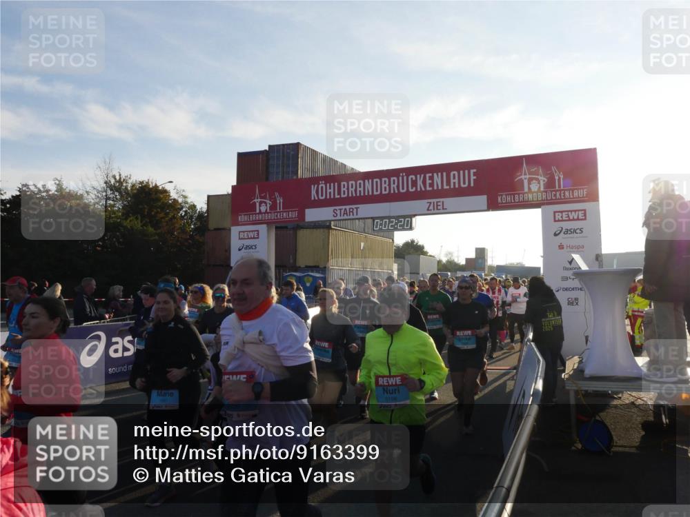 03.10.2025 - Köhlbrandbrückenlauf Matties Gatica Varas http://msf.ph/oto/9163399 03.10.2025 09:02:21 Ziel  meine-sportfotos.de