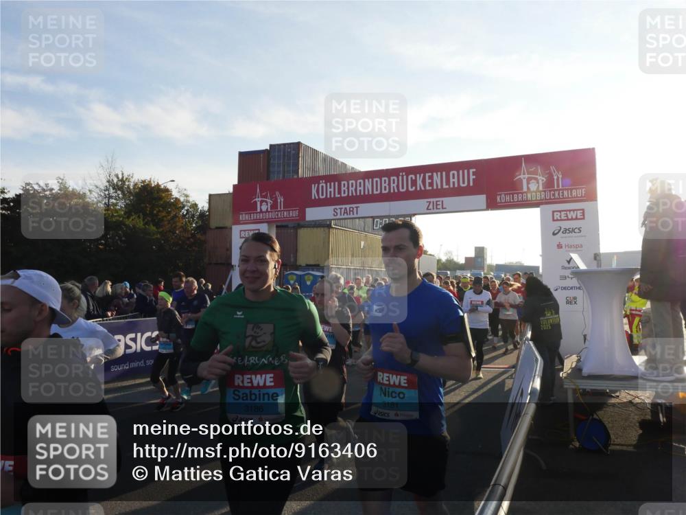 03.10.2025 - Köhlbrandbrückenlauf Matties Gatica Varas http://msf.ph/oto/9163406 03.10.2025 09:02:23 Ziel  meine-sportfotos.de