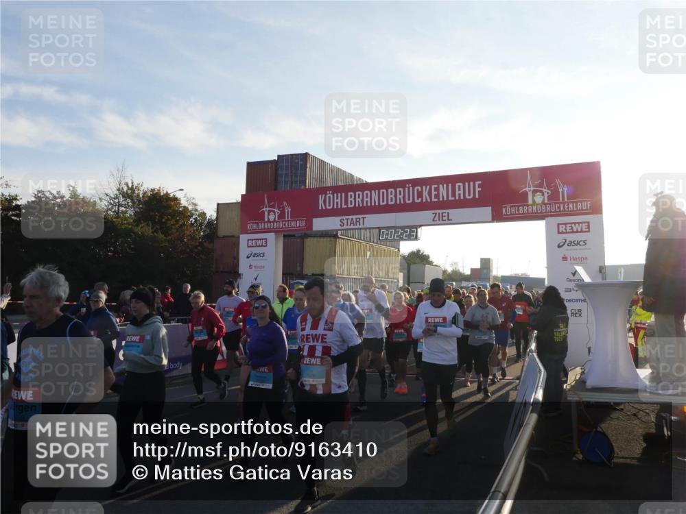 03.10.2025 - Köhlbrandbrückenlauf Matties Gatica Varas http://msf.ph/oto/9163410 03.10.2025 09:02:25 Ziel  meine-sportfotos.de