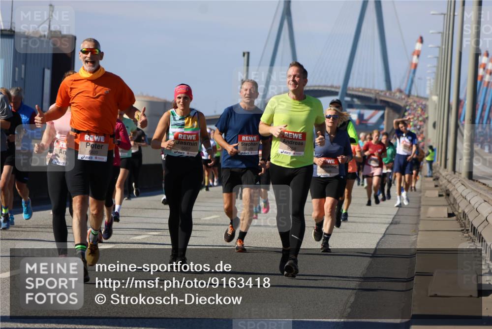 03.10.2025 - Köhlbrandbrückenlauf Strokosch-Dieckow http://msf.ph/oto/9163418 03.10.2025 13:02:33 Position 3 56, 6620, 5657, 4379, 5658 meine-sportfotos.de