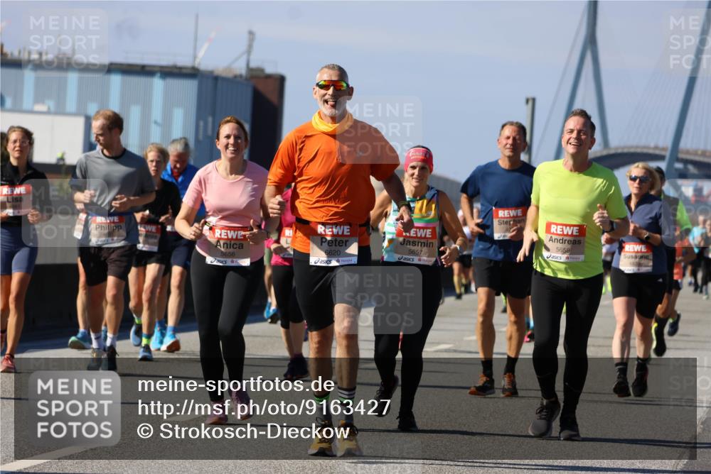 03.10.2025 - Köhlbrandbrückenlauf Strokosch-Dieckow http://msf.ph/oto/9163427 03.10.2025 13:02:34 Position 3 5656, 6620, 5657, 5658 meine-sportfotos.de