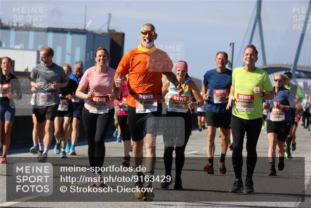 03.10.2025 - Köhlbrandbrückenlauf Strokosch-Dieckow http://msf.ph/oto/9163429 03.10.2025 13:02:34 Position 3 5656, 6620, 5657, 5658, 4838 meine-sportfotos.de