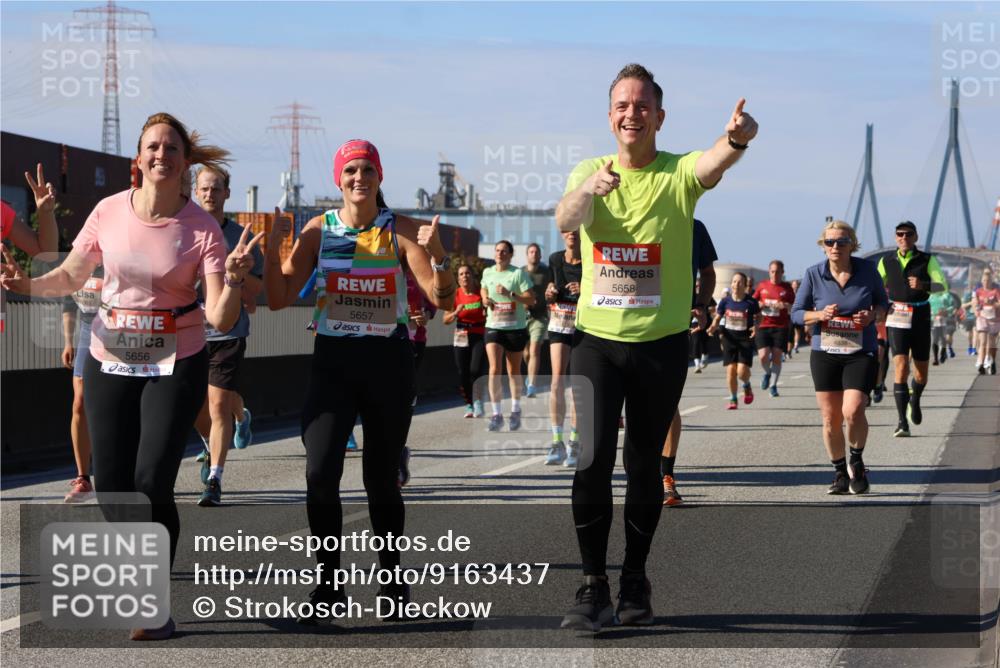 03.10.2025 - Köhlbrandbrückenlauf Strokosch-Dieckow http://msf.ph/oto/9163437 03.10.2025 13:02:39 Position 3 5656, 5657, 80, 5658, 4838 meine-sportfotos.de