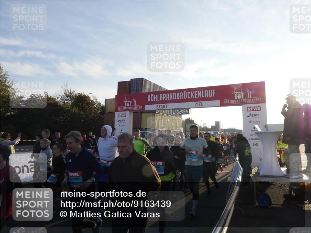 03.10.2025 - Köhlbrandbrückenlauf Matties Gatica Varas http://msf.ph/oto/9163439 03.10.2025 09:02:35 Ziel  meine-sportfotos.de